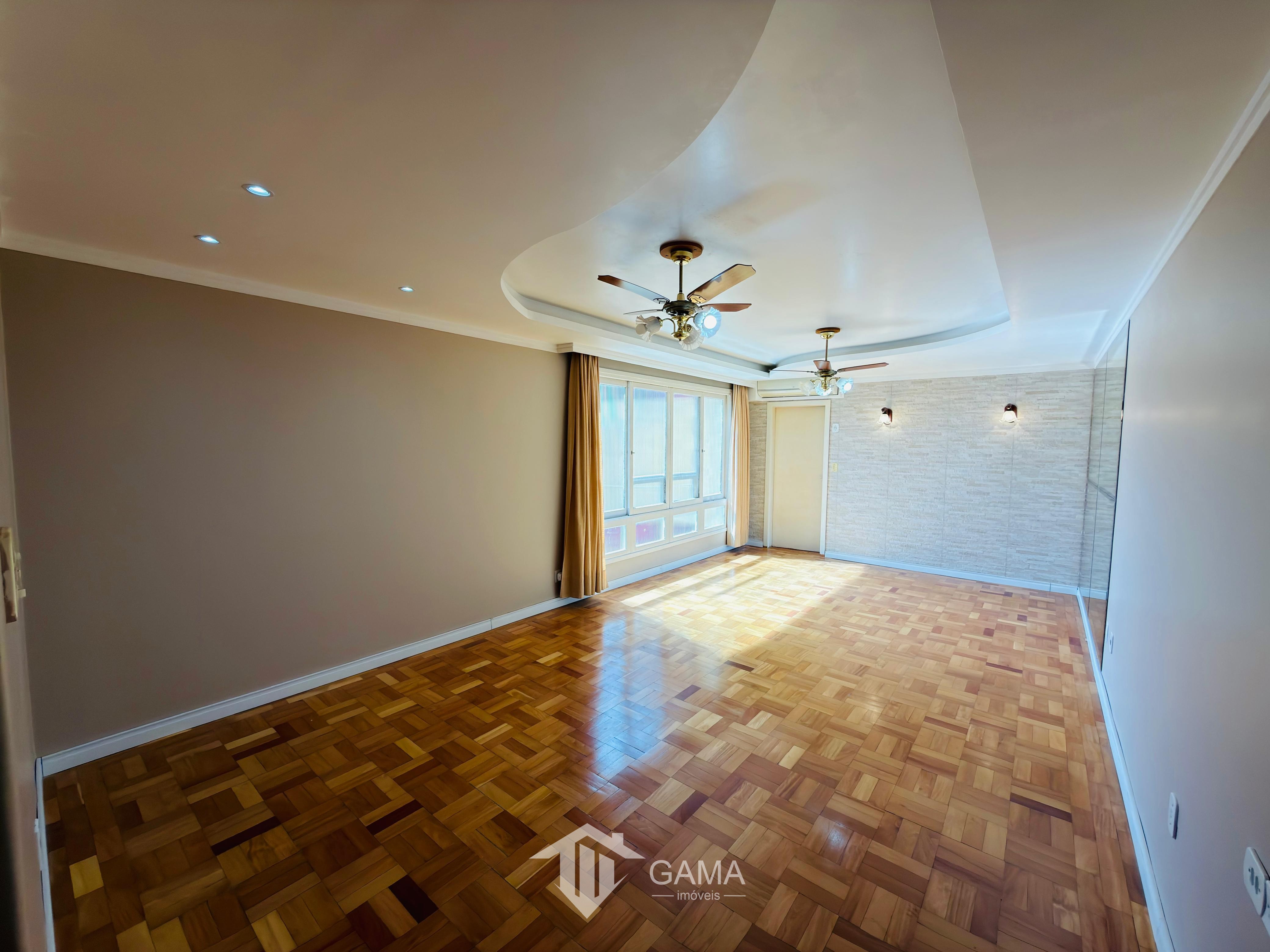 Apartamento Amplo e Reformado no Edifício Roma – Centro